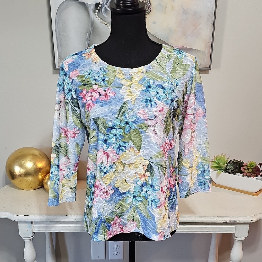 🩵 Alfred Dunner Petite Small Blue Floral Top | Rhinestone Neckline